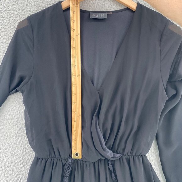 ASTR Romper Womens Medium Black Surplice Neck Long Sleeves Lace Shorts Blouse - Picture 9 of 12